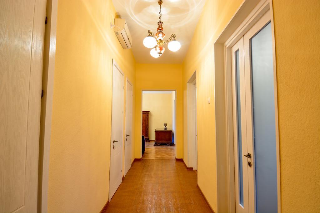 Gio'S Apartment Tbilisi Exterior foto
